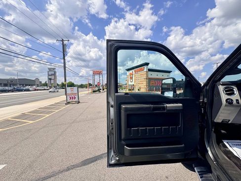 Used 2014 Ford F250 Lariat w/ Lariat Interior Package AWD/4WD image 15