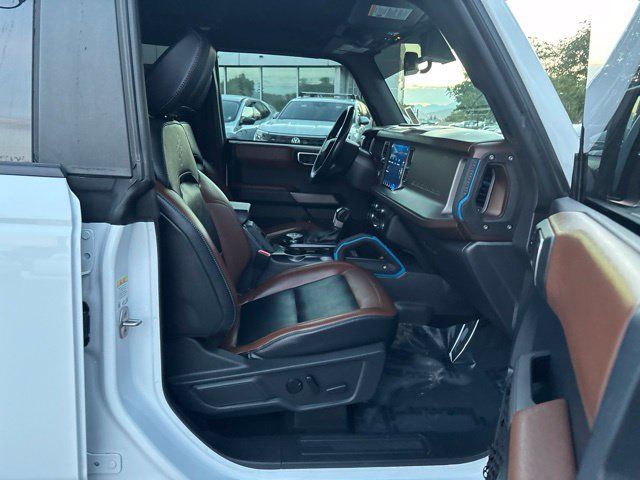 Used 2023 Ford Bronco Outer Banks w/ Sasquatch Package AWD/4WD image 39