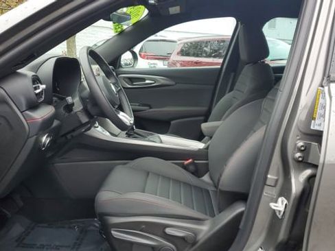 Certified 2024 Dodge Hornet GT w/ Tech Pack w/o Parking image 4