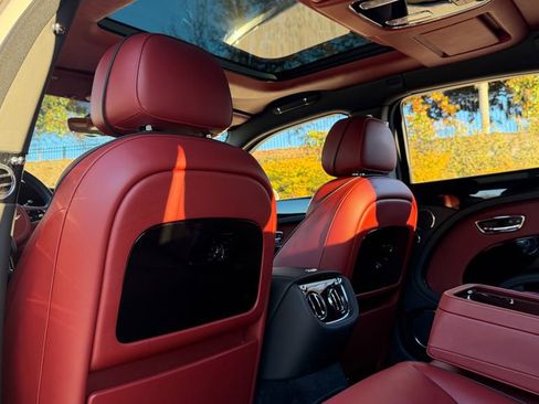 Used 2019 Bentley Mulsanne image 25