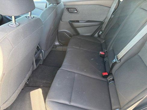 Used 2023 Nissan Rogue S image 17