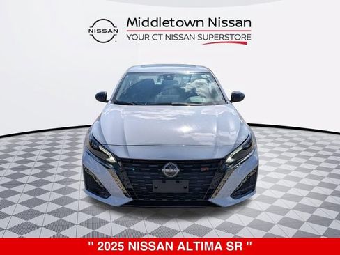 New 2025 Nissan Altima 2.5 SR w/ SR Premium Package FWD image 9
