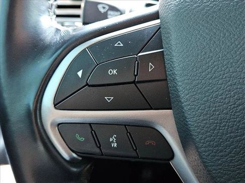 Used 2021 Jeep Grand Cherokee Laredo RWD image 22