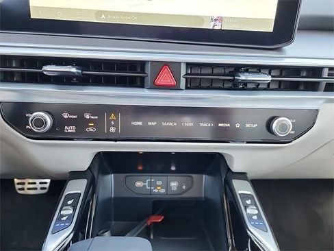 New 2025 Kia Sorento SX image 24