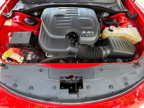 Used 2022 Dodge Charger SXT RWD image 32