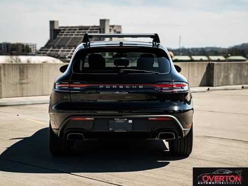 Used 2023 Porsche Macan BASE image 6