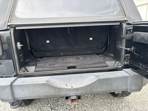 Used 2015 Jeep Wrangler Rubicon w/ Trailer Tow Group AWD/4WD image 13