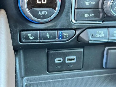 Used 2024 Chevrolet Tahoe High Country AWD/4WD image 24