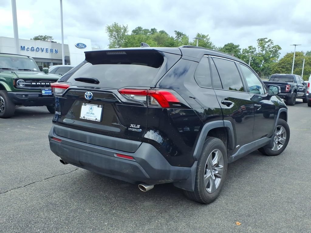 Used 2024 Toyota RAV4 XLE w/ Convenience Package AWD/4WD image 6