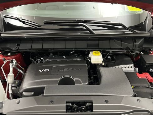 Certified 2024 Nissan Pathfinder Platinum AWD/4WD image 11
