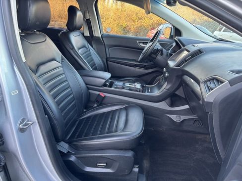 Used 2019 Ford Edge SEL w/ Equipment Group 201A image 31