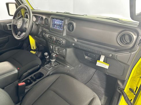 Used 2023 Jeep Wrangler Unlimited Sport AWD/4WD image 26