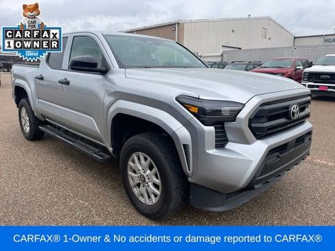 Used 2025 Toyota Tacoma SR image 1