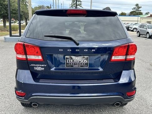 Used 2019 Dodge Journey SE w/ Premium Group image 3