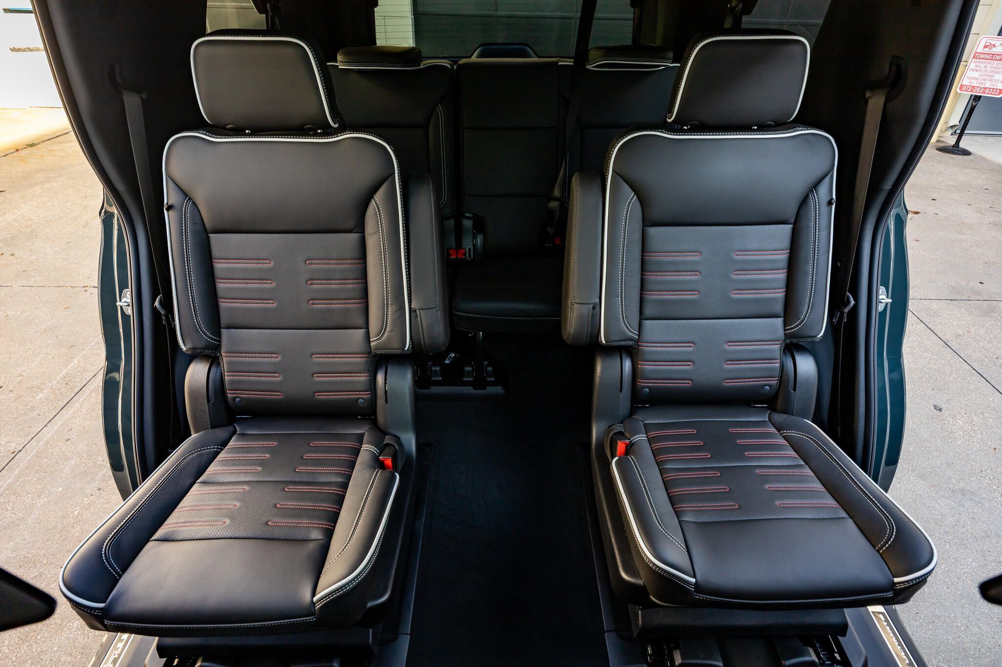Used 2026 GMC Yukon AT4 Ultimate AWD/4WD image 36