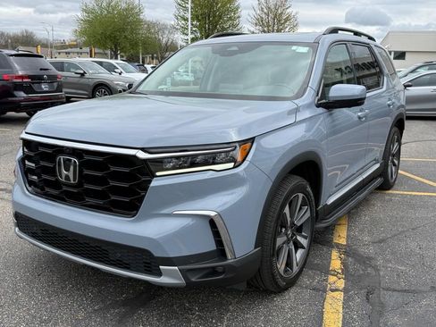 Used 2024 Honda Pilot Elite image 8