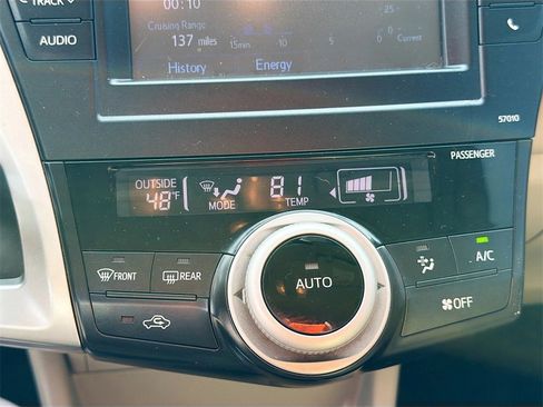 Used 2012 Toyota Prius V Two image 15