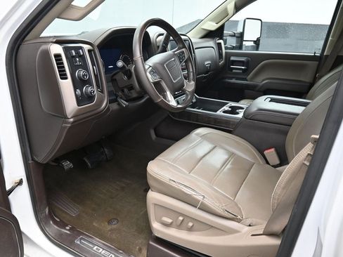 Used 2016 GMC Sierra 3500 Denali w/ Duramax Plus Package image 10