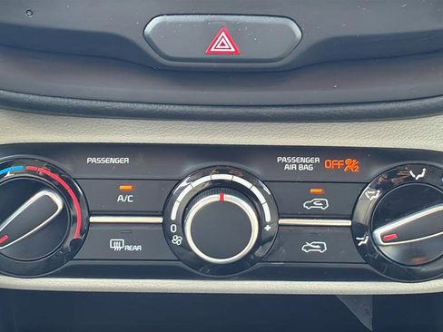 Used 2025 Kia Soul LX FWD image 29