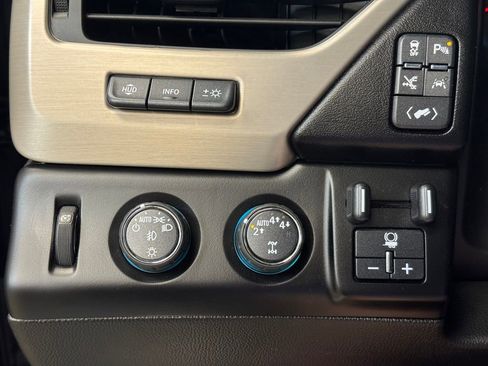Used 2019 GMC Yukon Denali image 34