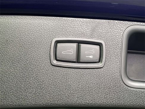 New 2026 Porsche Macan Turbo image 21