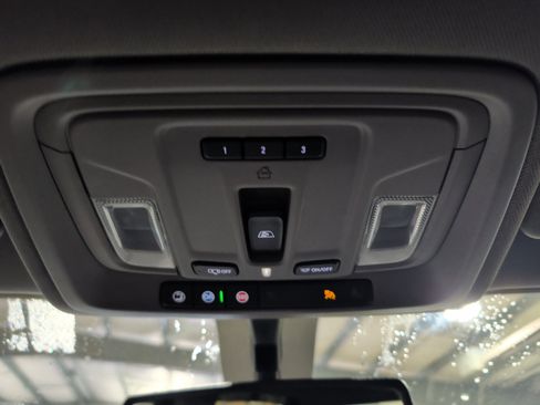 Used 2023 GMC Sierra 2500 SLT w/ SLT Premium Package image 12