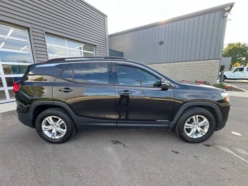 Used 2019 GMC Terrain SLE w/ Driver Convenience Package AWD/4WD image 4