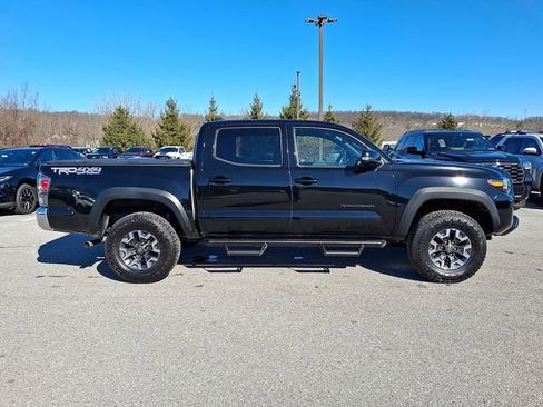 Used 2023 Toyota Tacoma TRD Off-Road image 7