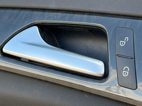 Used 2013 Mercedes-Benz CLS 550 image 9