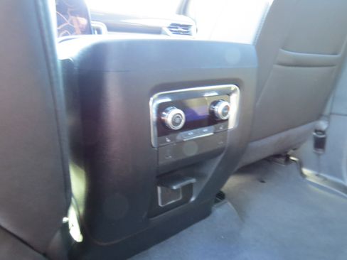 Used 2025 GMC Yukon XL Elevation w/ Technology Package AWD/4WD image 16