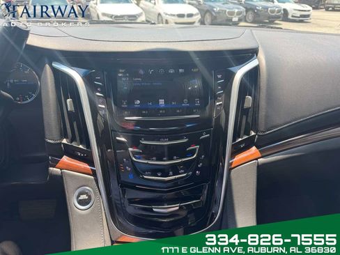 Used 2018 Cadillac Escalade Luxury image 22