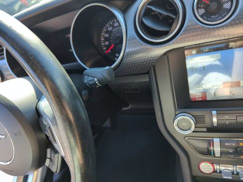 Used 2018 Ford Mustang GT w/ GT Performance Package RWD image 19