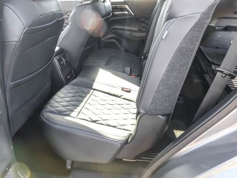 Used 2022 Mitsubishi Outlander SEL image 26