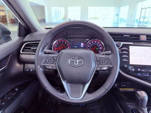 Used 2020 Toyota Camry XSE image 17