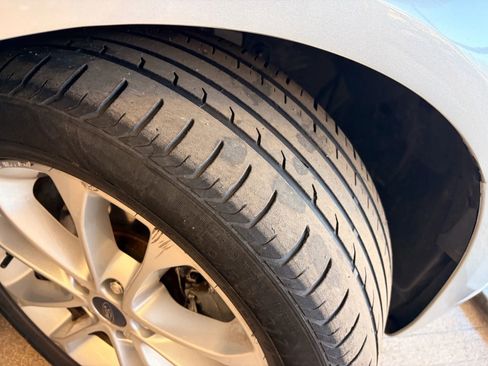 Used 2019 Ford Fusion SE image 39