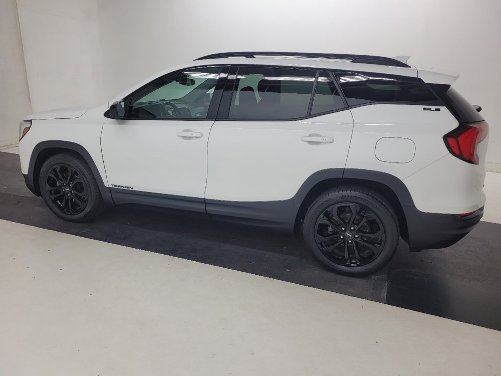 Used 2020 GMC Terrain SLE w/ Elevation Edition FWD image 3
