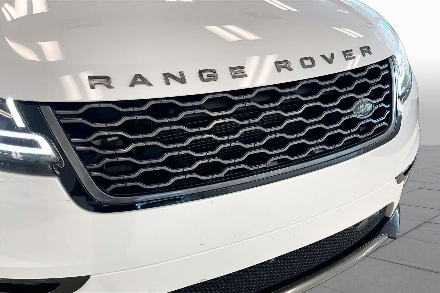 Used 2019 Land Rover Range Rover Velar R-Dynamic SE AWD/4WD image 28