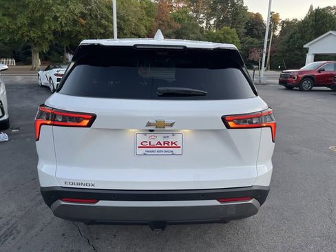 New 2026 Chevrolet Equinox LT w/ Safety and Technology Package image 9