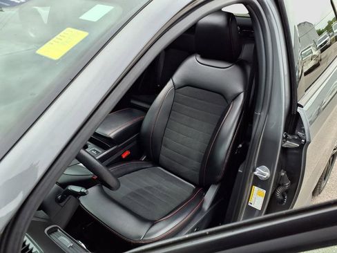 Used 2024 Ford Edge ST-Line AWD/4WD image 33