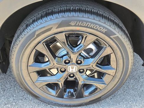Certified 2024 Honda HR-V Sport image 11