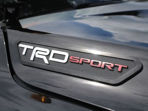 Used 2024 Toyota Tacoma TRD Sport AWD/4WD image 5