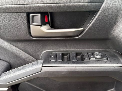 Used 2025 Toyota Tacoma TRD Sport image 8