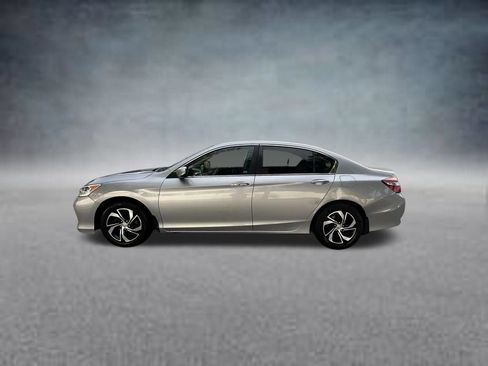 Used 2016 Honda Accord LX image 4