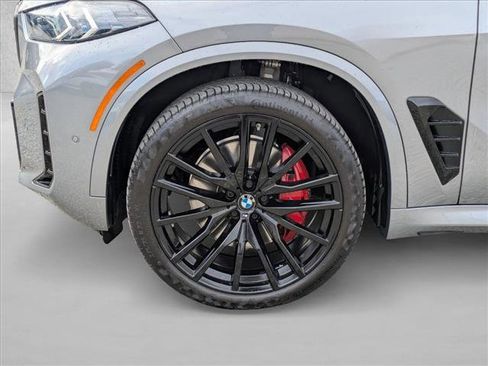 Used 2025 BMW X5 xDrive40i w/ M Sport Package AWD/4WD image 24