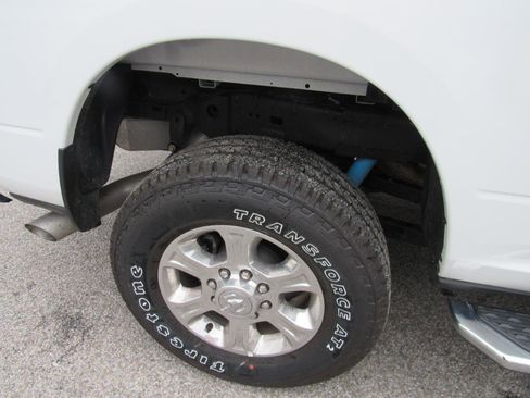 Used 2025 RAM 2500 Lone Star AWD/4WD image 3