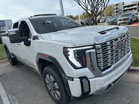 Used 2025 GMC Sierra 2500 Denali w/ Denali Reserve Package image 4