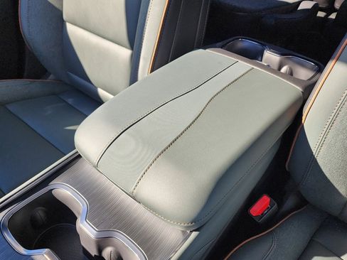 New 2026 GMC Acadia AT4 image 34