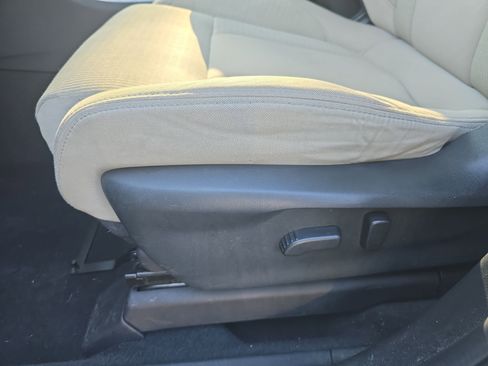 Used 2020 Subaru Ascent Premium w/ Convenience Package image 30