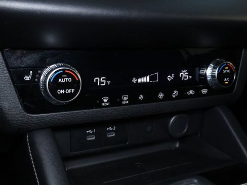 Used 2025 Mitsubishi Outlander SE AWD/4WD image 29