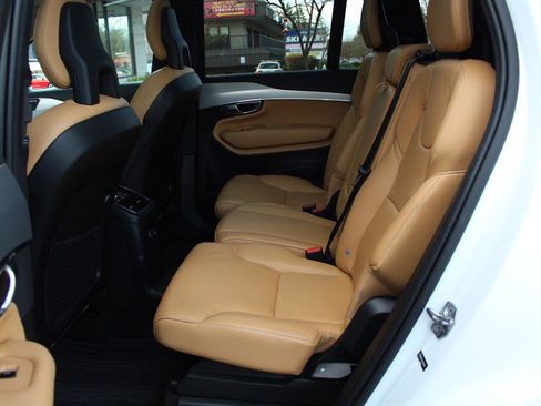 Used 2016 Volvo XC90 T8 Momentum w/ Vision Package image 25
